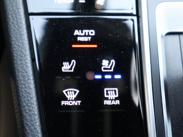 2021 Porsche Cayenne  Oshkosh WI