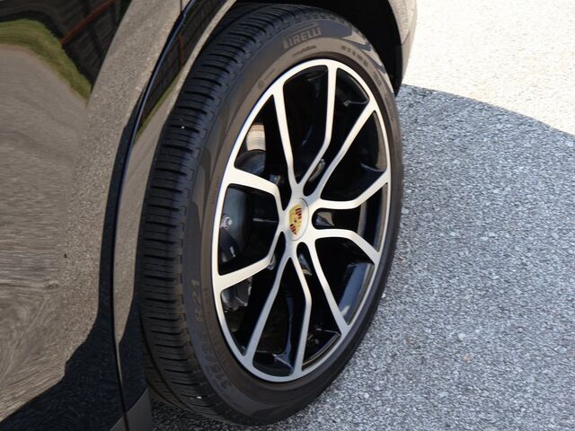 2021 Porsche Cayenne  Oshkosh WI