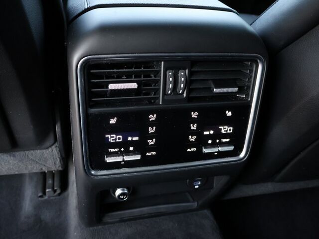 2021 Porsche Cayenne  Oshkosh WI