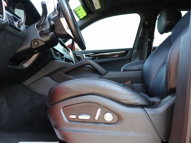 2021 Porsche Cayenne  Oshkosh WI