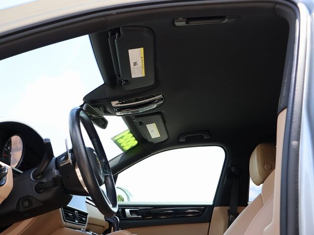 2021 Porsche Cayenne  Oshkosh WI
