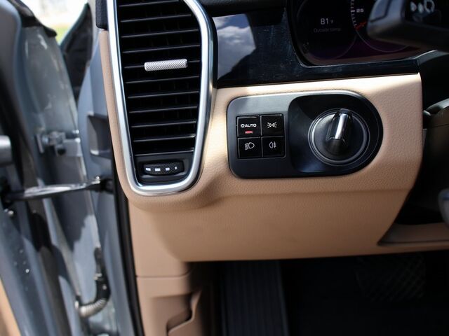 2021 Porsche Cayenne  Oshkosh WI