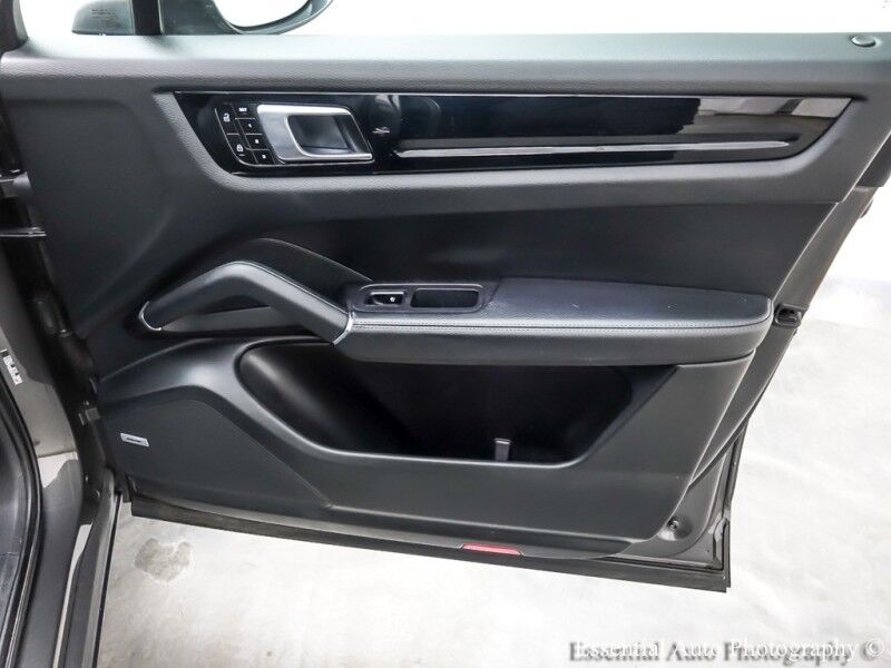 2021 Porsche Cayenne Willowbrook IL