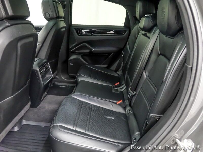 2021 Porsche Cayenne Willowbrook IL