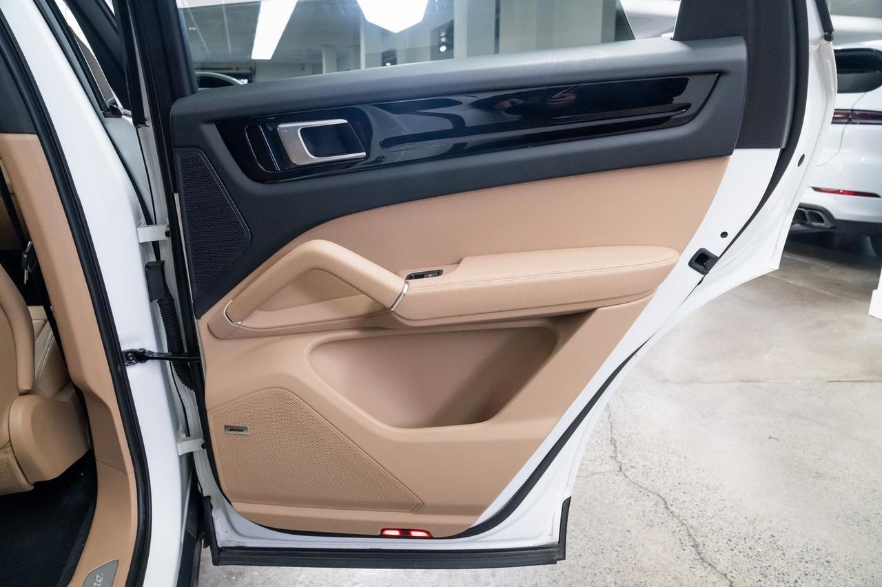 2021 Porsche Cayenne E-Hybrid Base 1 Owner Premium Plus Package Portland OR