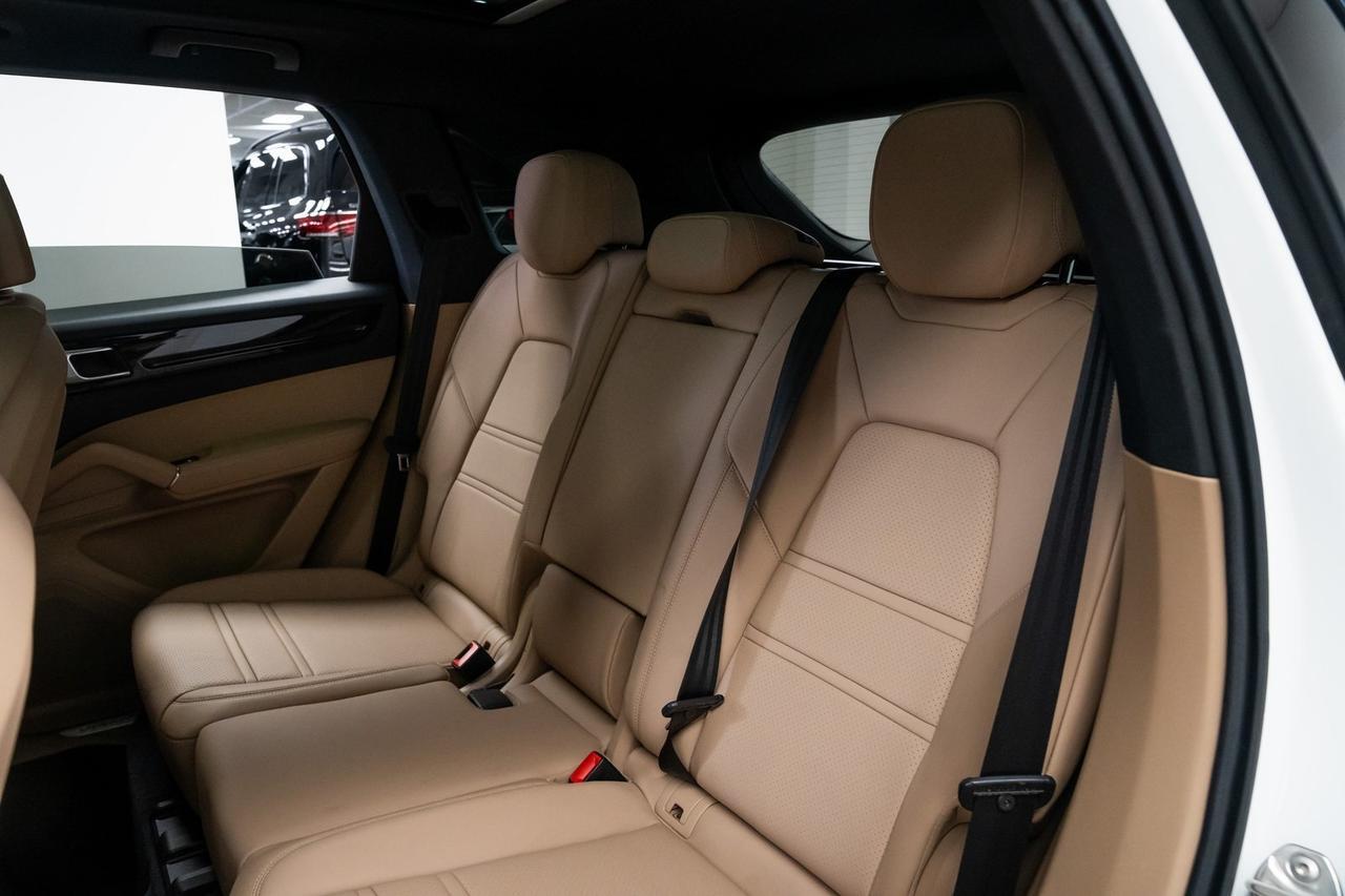 2021 Porsche Cayenne E-Hybrid Base 1 Owner Premium Plus Package Portland OR