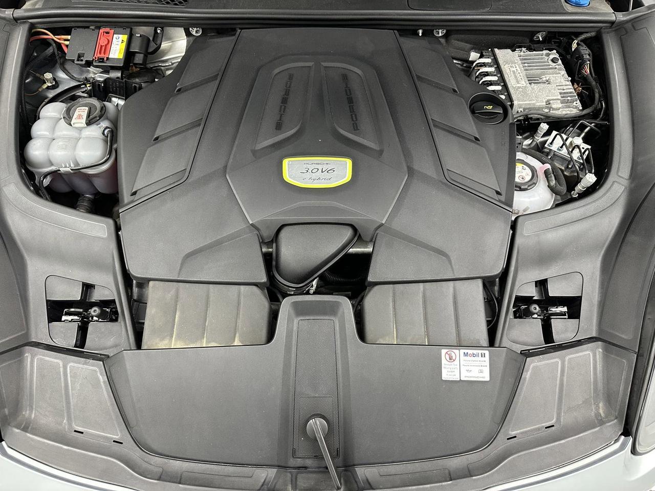 2021 Porsche Cayenne E-Hybrid Newark DE