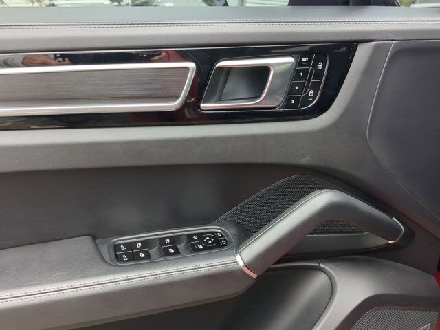 2021 Porsche Cayenne GTS