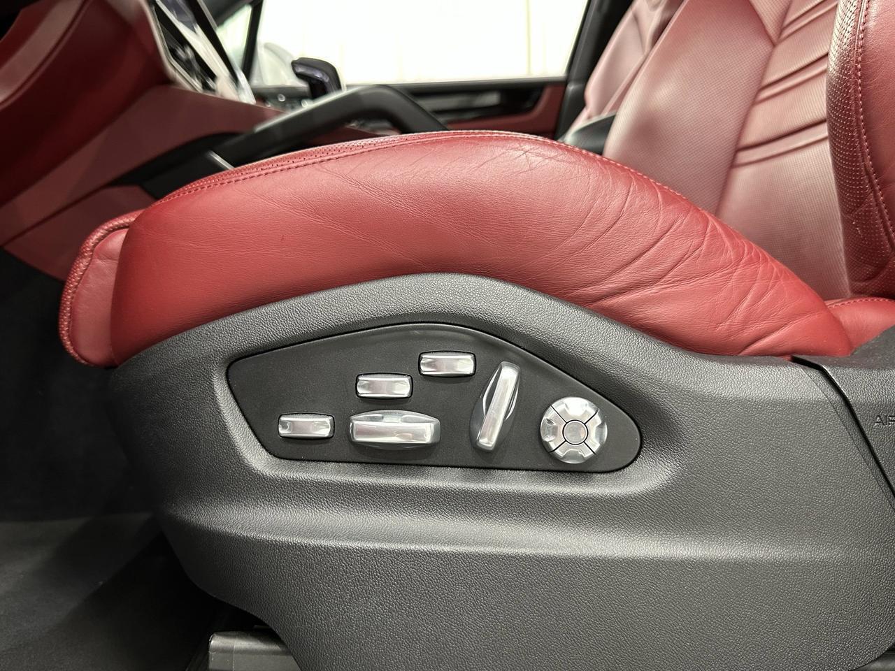 2021 Porsche Cayenne Turbo S E-Hybrid Newark DE