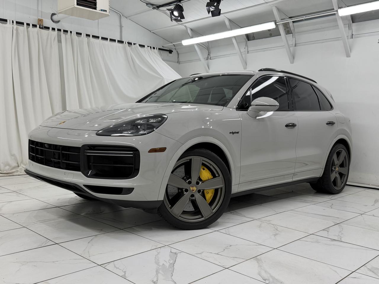 2021 Porsche Cayenne Turbo S E-Hybrid