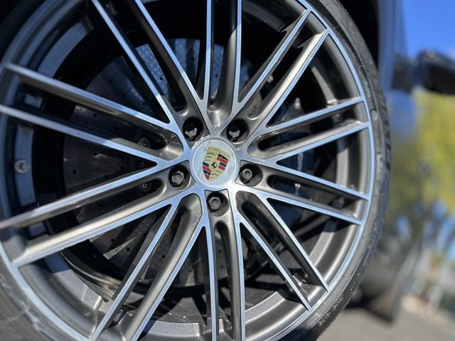 2021 Porsche Cayenne Turbo S E-Hybrid