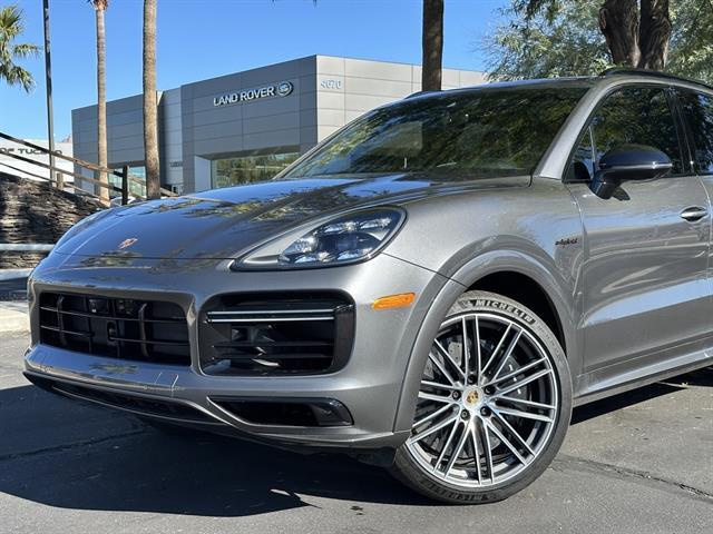 2021 Porsche Cayenne Turbo S E-Hybrid