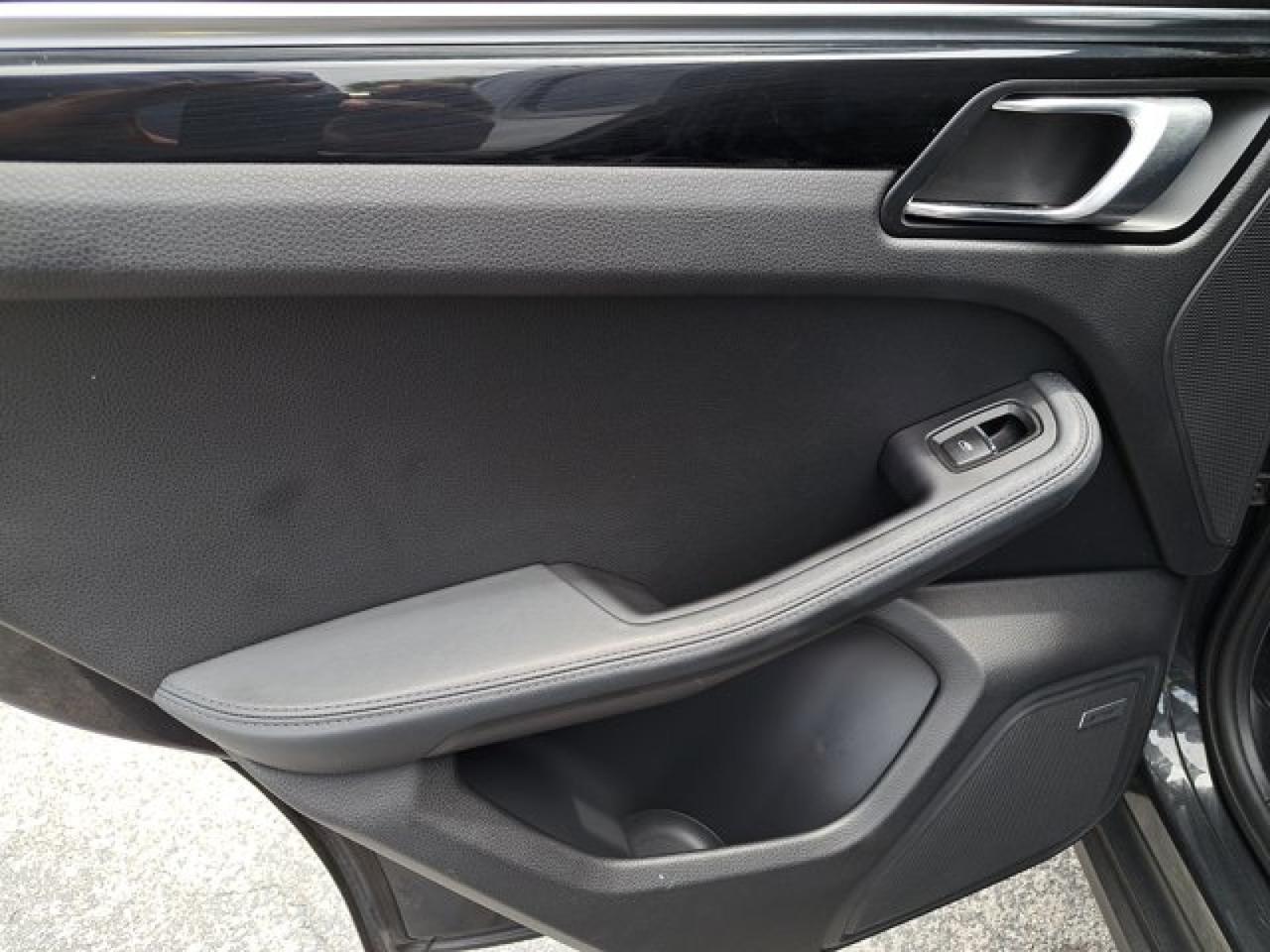 2021 Porsche Macan Miami FL