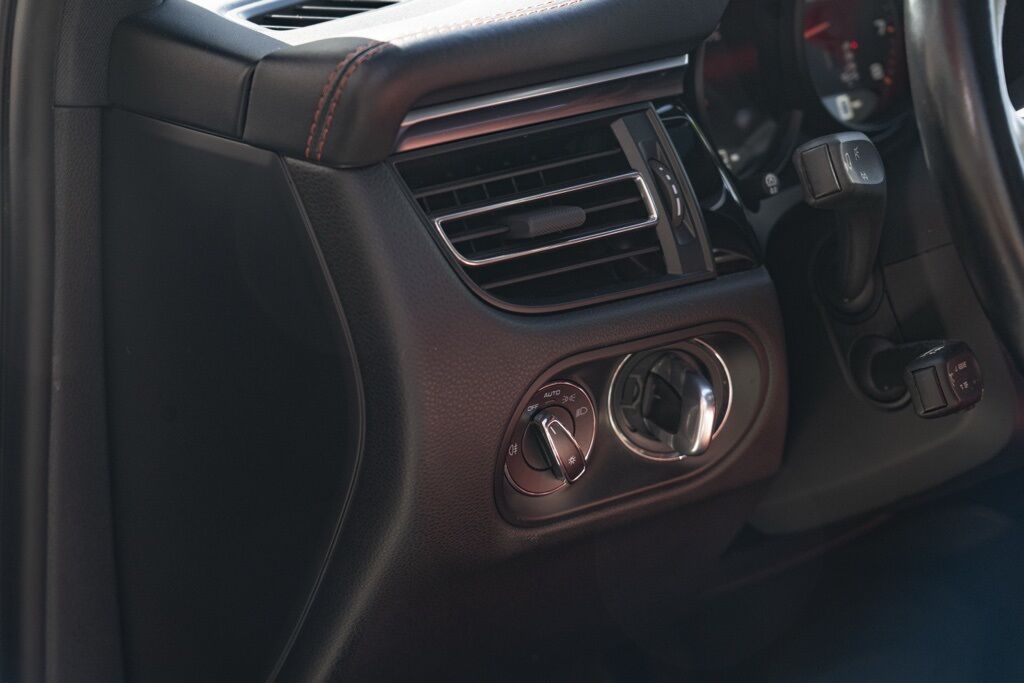 2021 Porsche Macan Miami FL