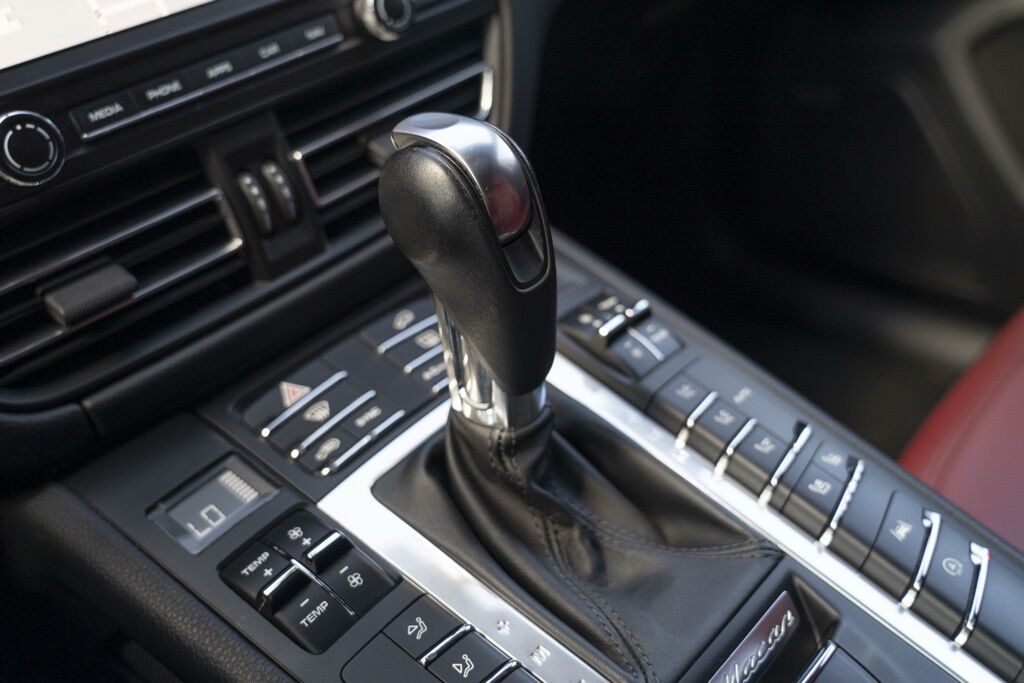 2021 Porsche Macan Miami FL