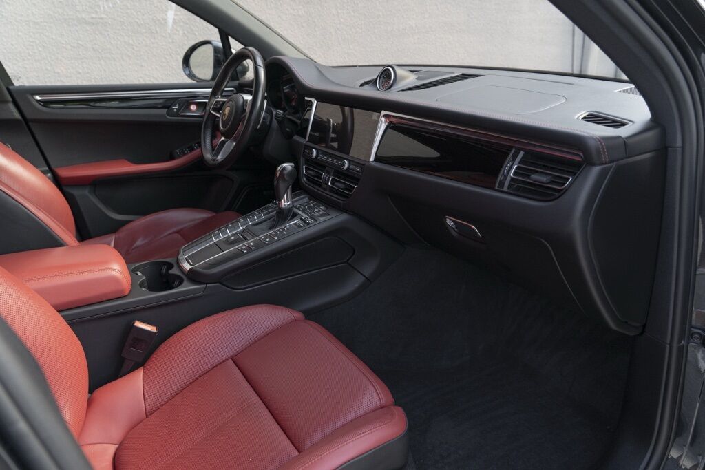 2021 Porsche Macan Miami FL