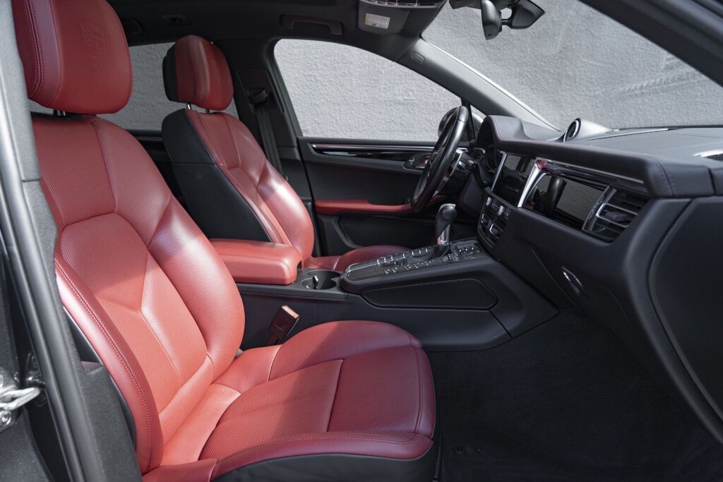 2021 Porsche Macan Miami FL