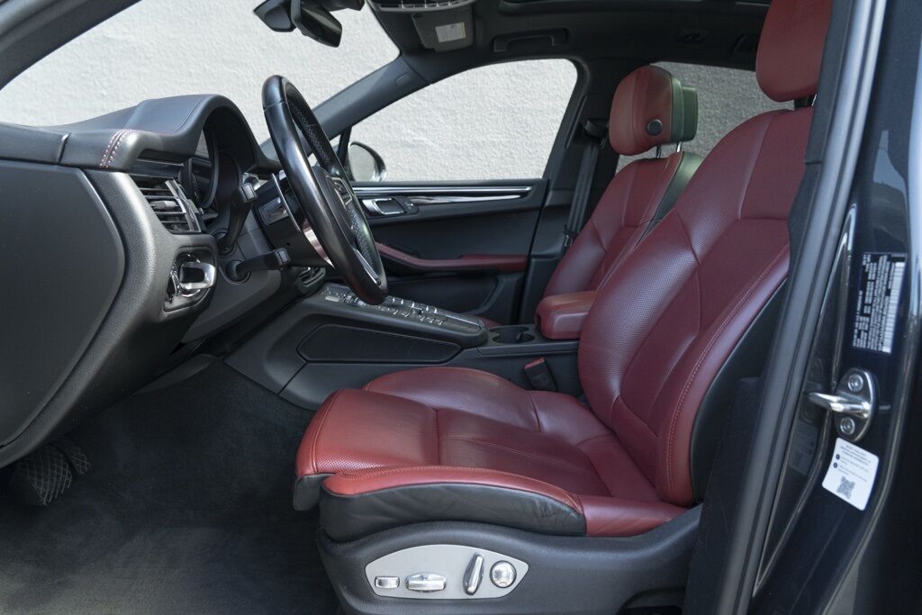 2021 Porsche Macan Miami FL