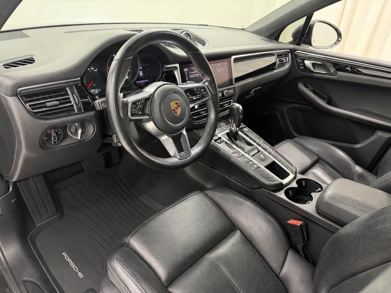 2021 Porsche Macan Newark DE