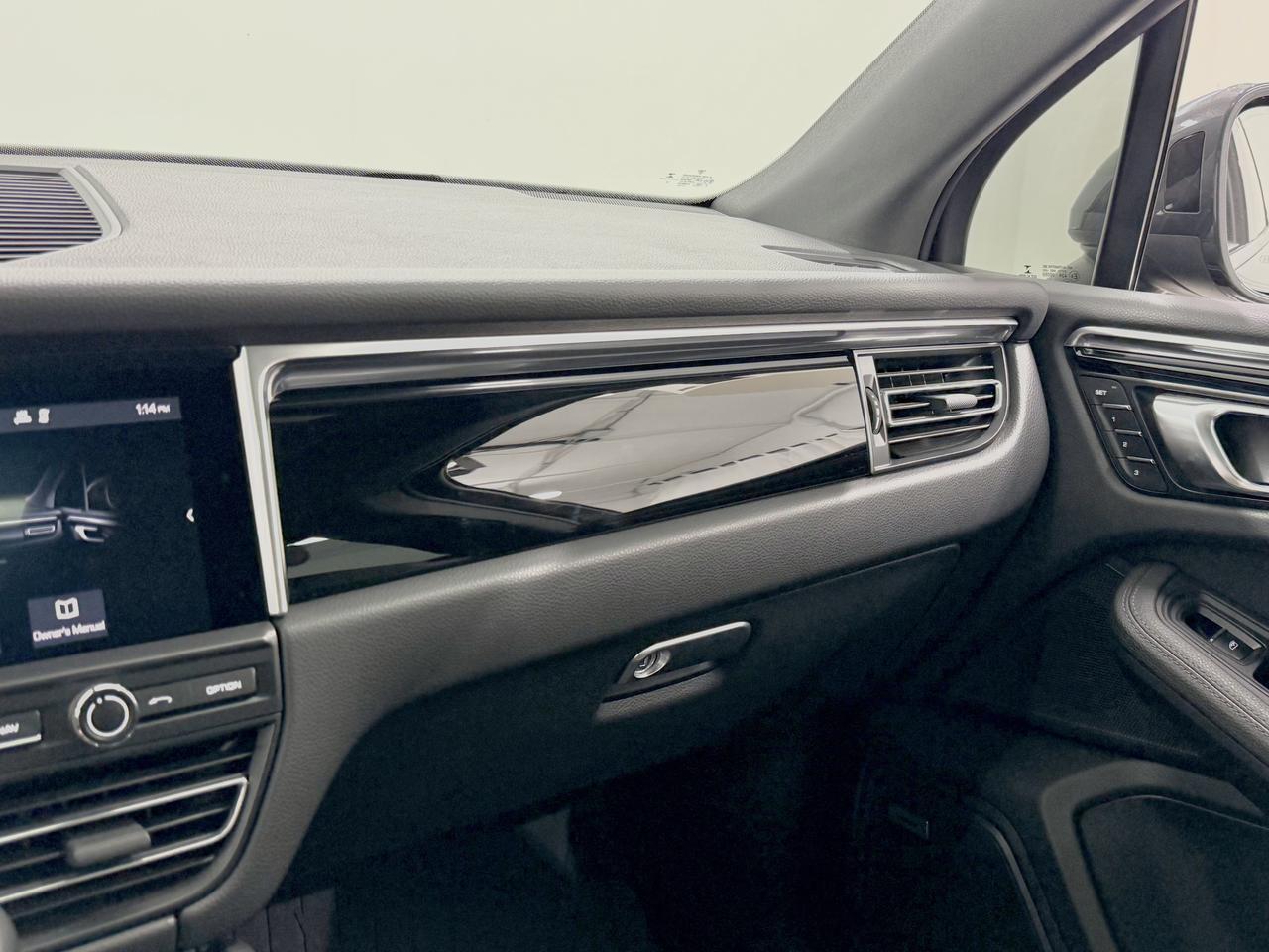 2021 Porsche Macan Newark DE