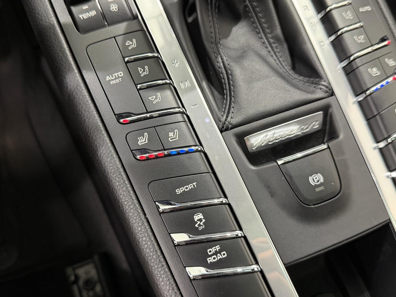 2021 Porsche Macan Newark DE
