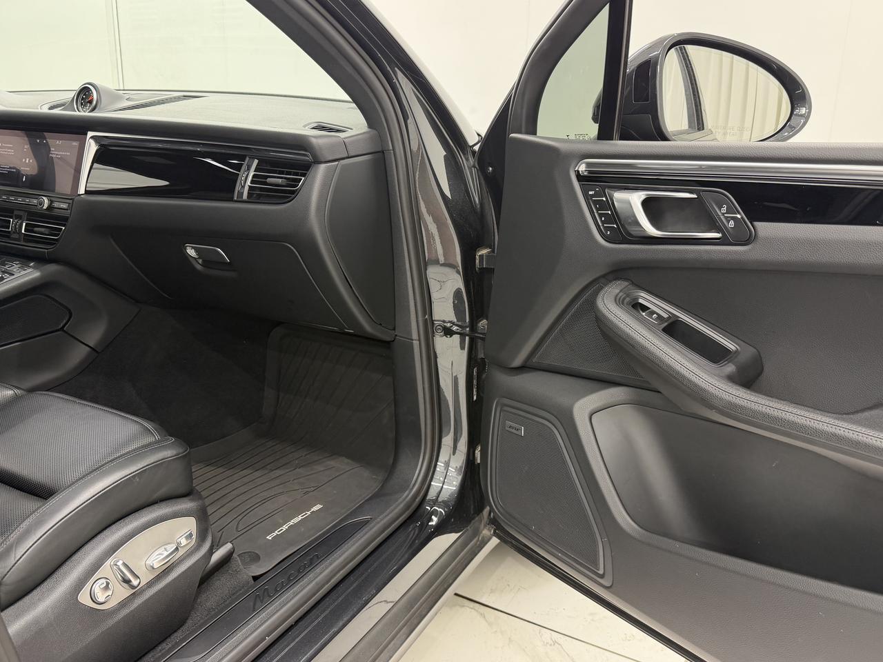 2021 Porsche Macan Newark DE