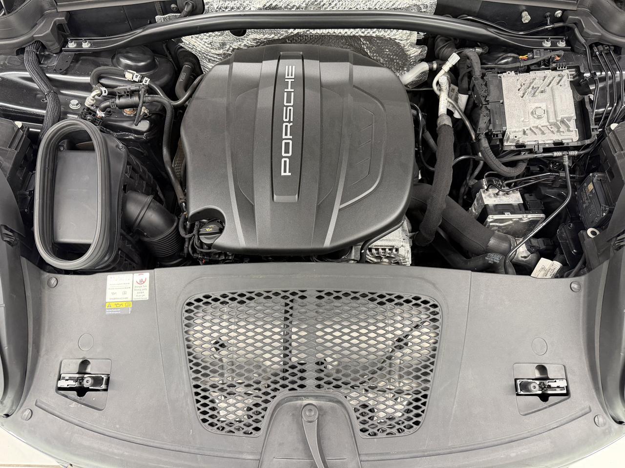2021 Porsche Macan Newark DE