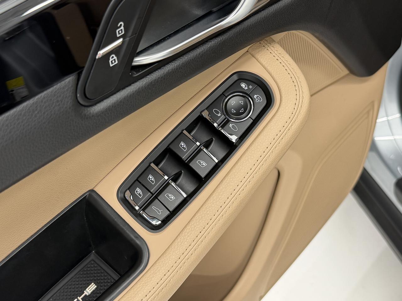 2021 Porsche Macan Newark DE