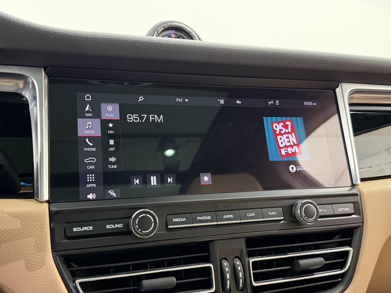2021 Porsche Macan Newark DE