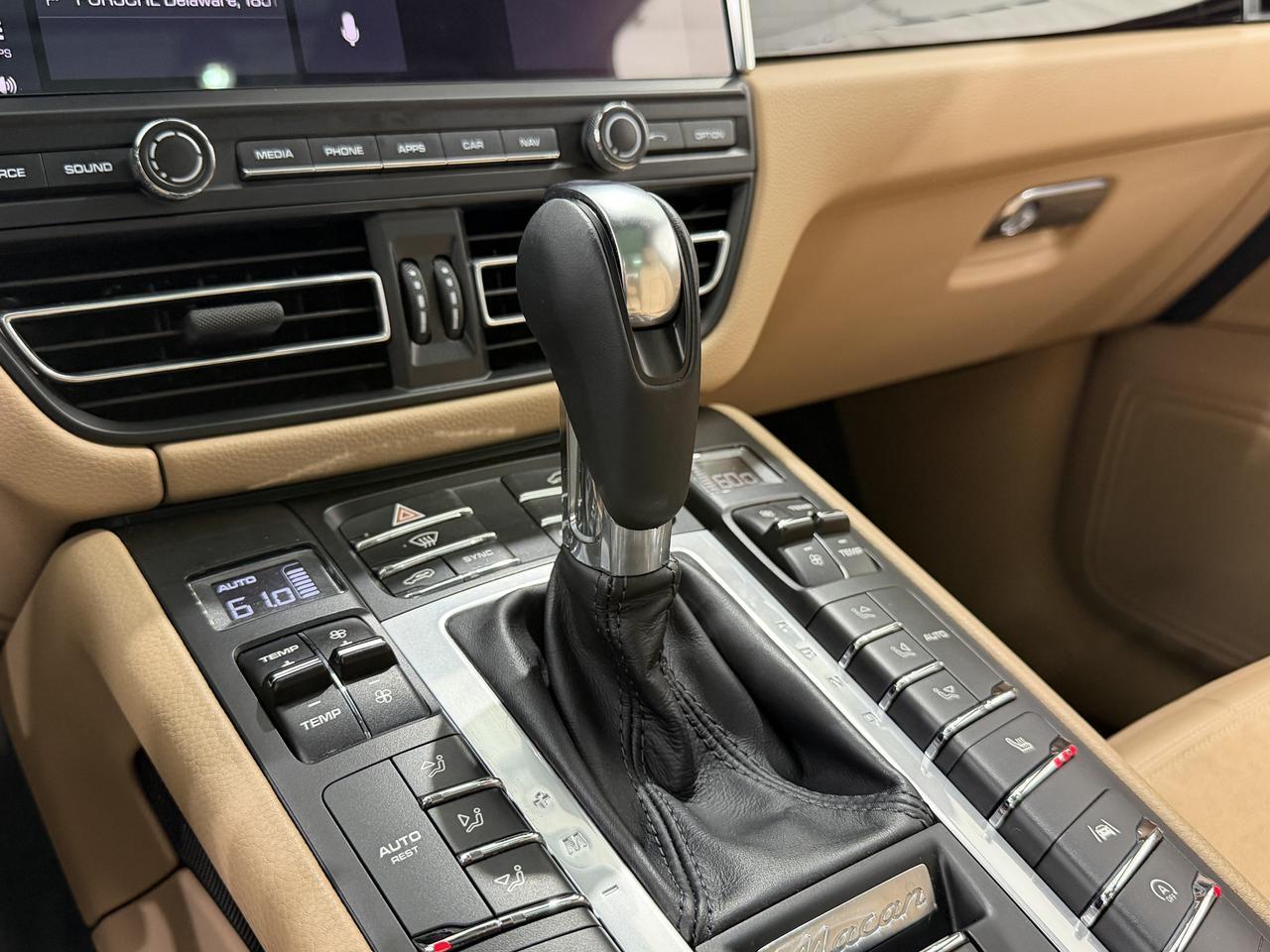 2021 Porsche Macan Newark DE
