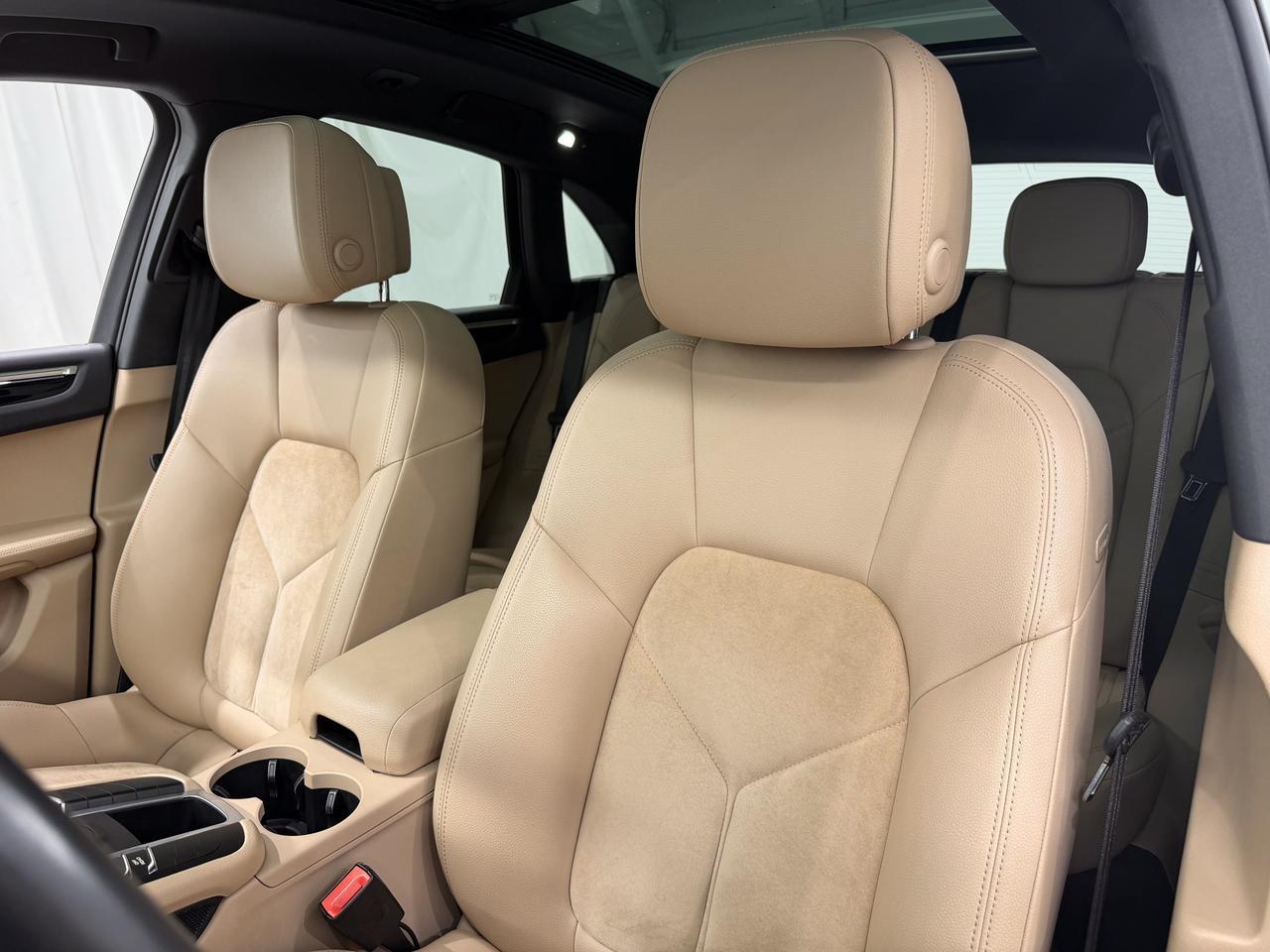 2021 Porsche Macan Newark DE