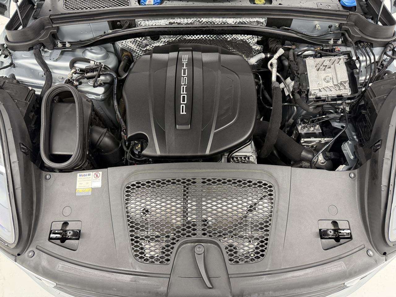 2021 Porsche Macan Newark DE