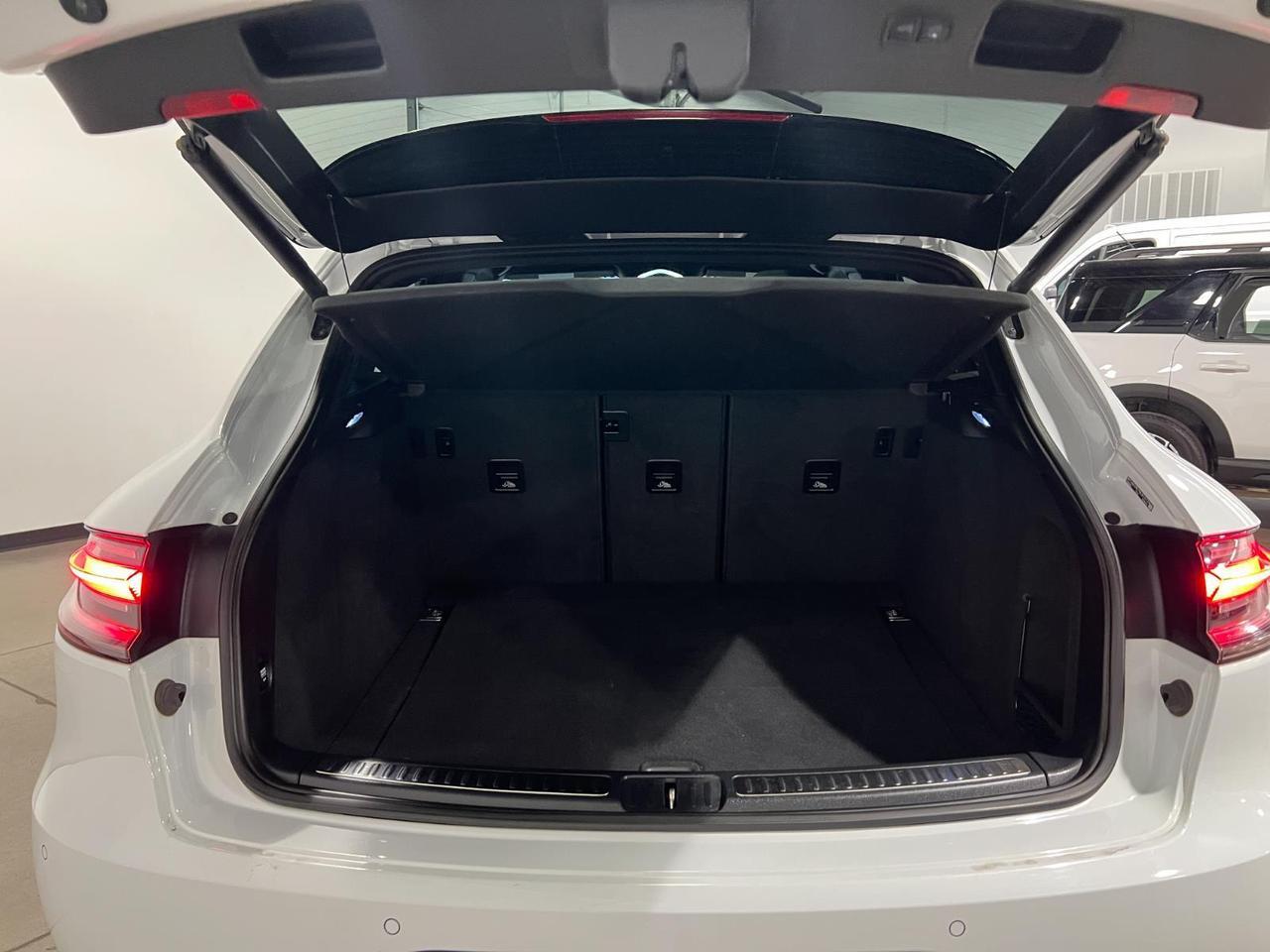 2021 Porsche Macan Parker CO