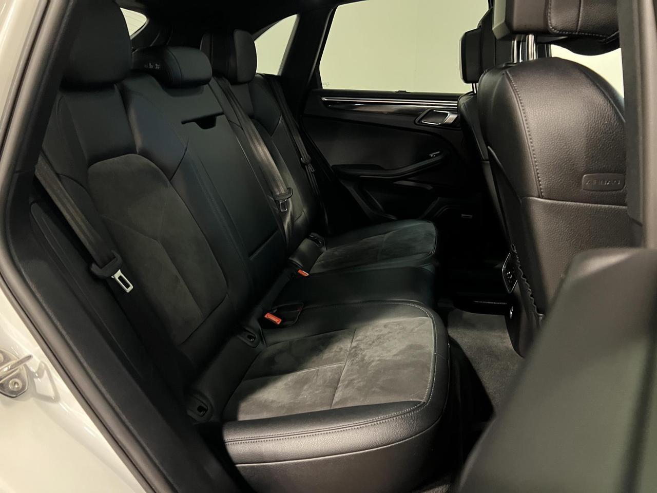 2021 Porsche Macan Parker CO