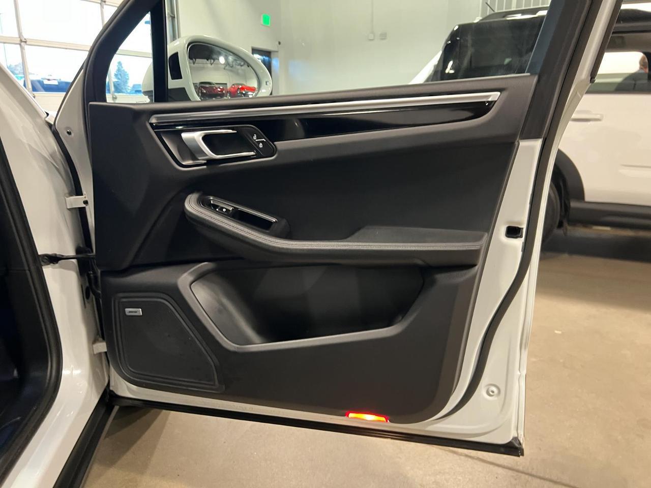 2021 Porsche Macan Parker CO