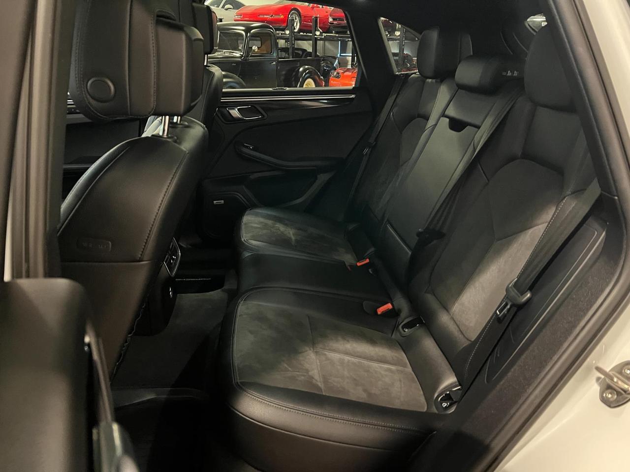 2021 Porsche Macan Parker CO