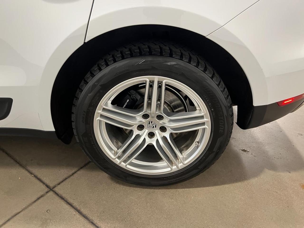 2021 Porsche Macan Parker CO