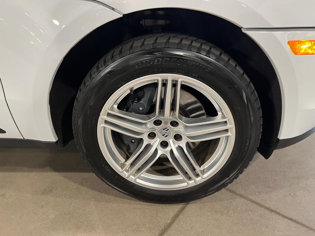 2021 Porsche Macan Parker CO