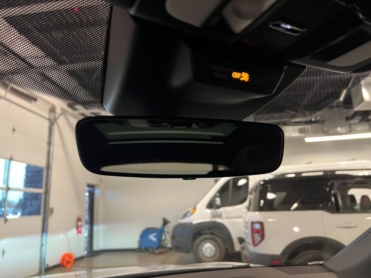 2021 Porsche Macan Parker CO