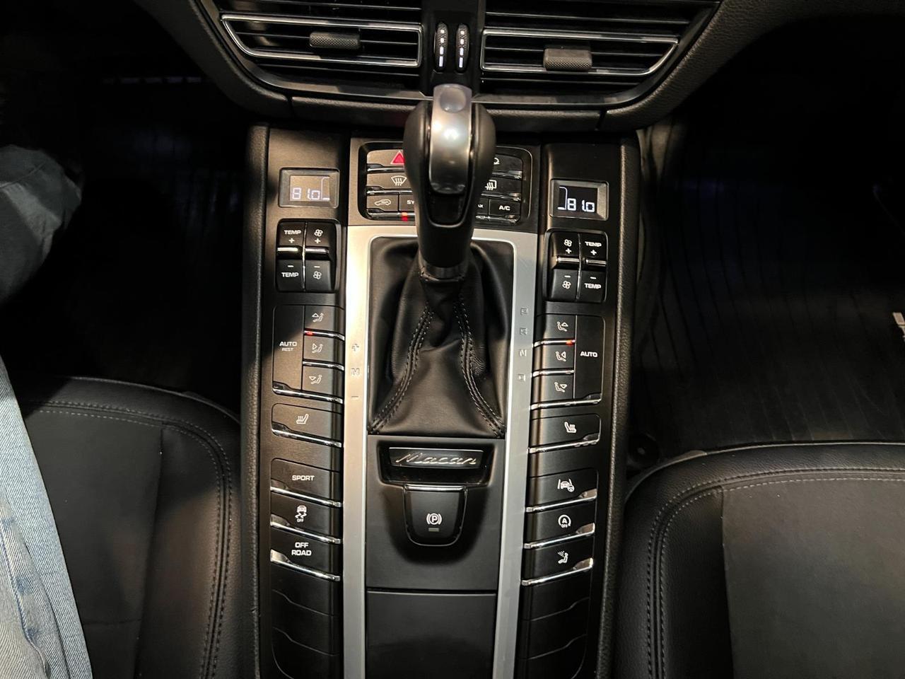 2021 Porsche Macan Parker CO