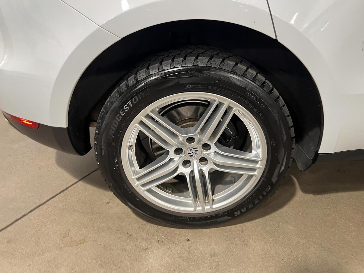 2021 Porsche Macan Parker CO