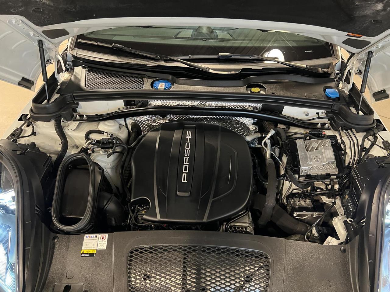 2021 Porsche Macan Parker CO