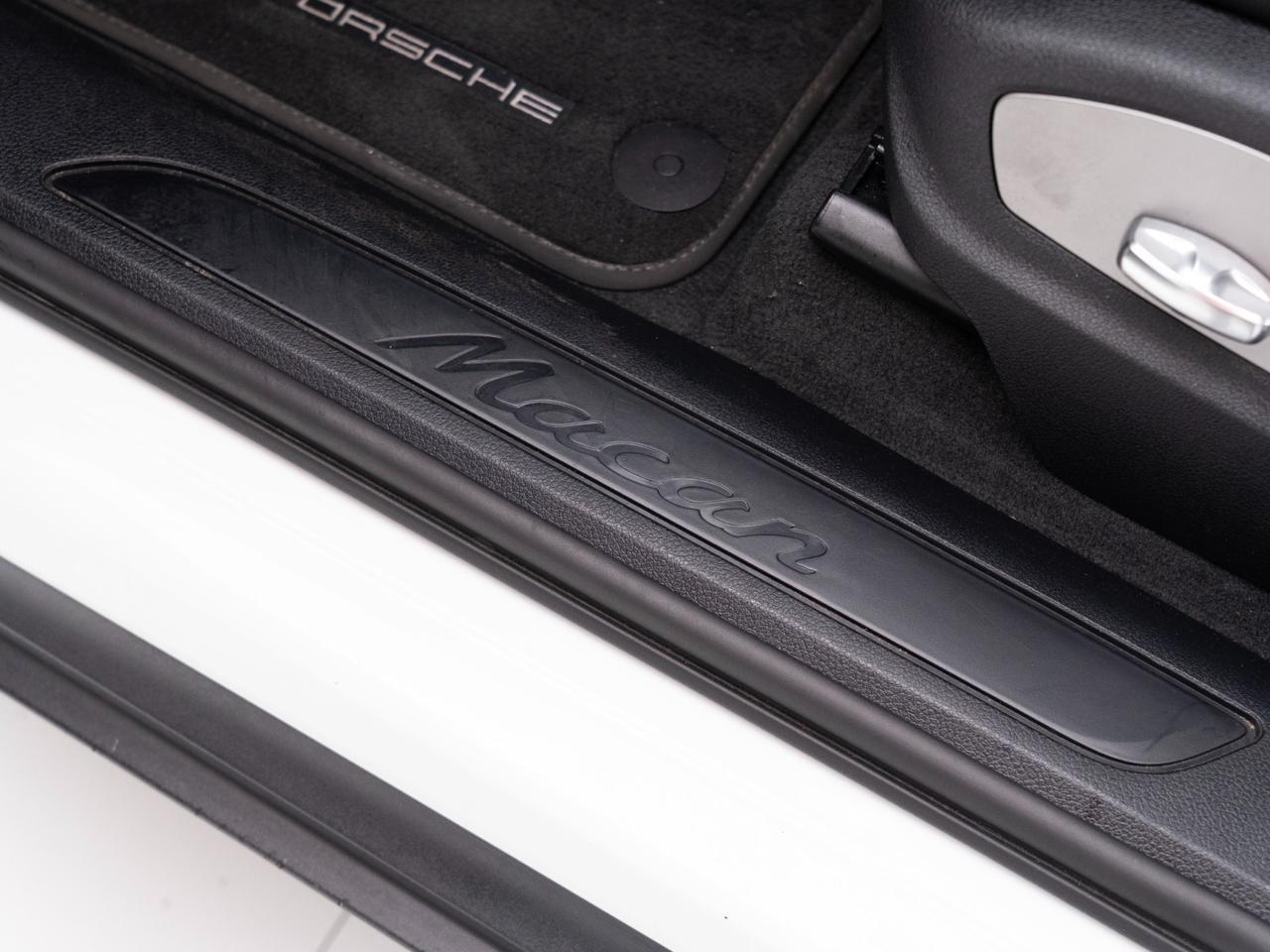 2021 Porsche Macan Pompano Beach FL