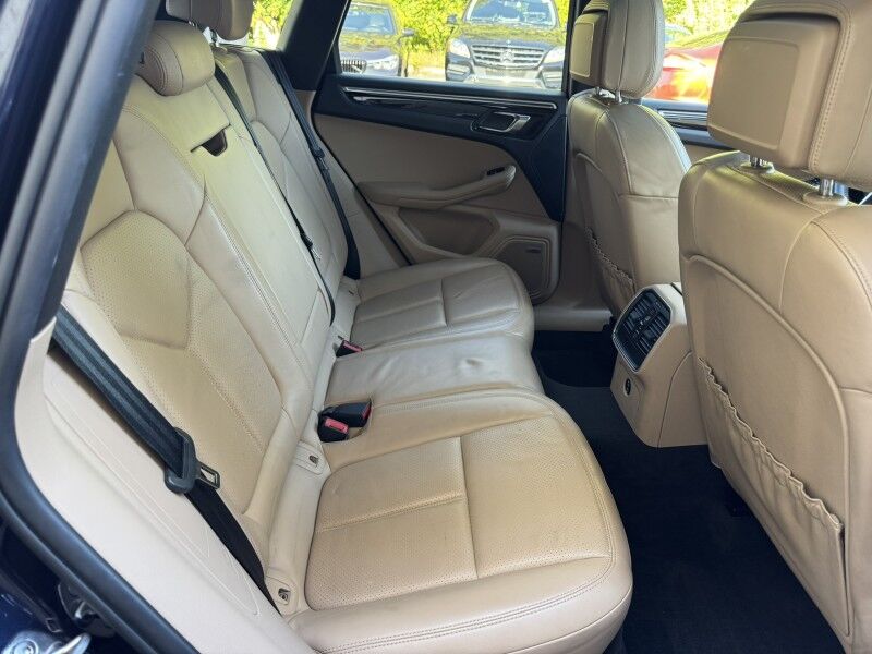 2021 Porsche Macan Willow Grove PA