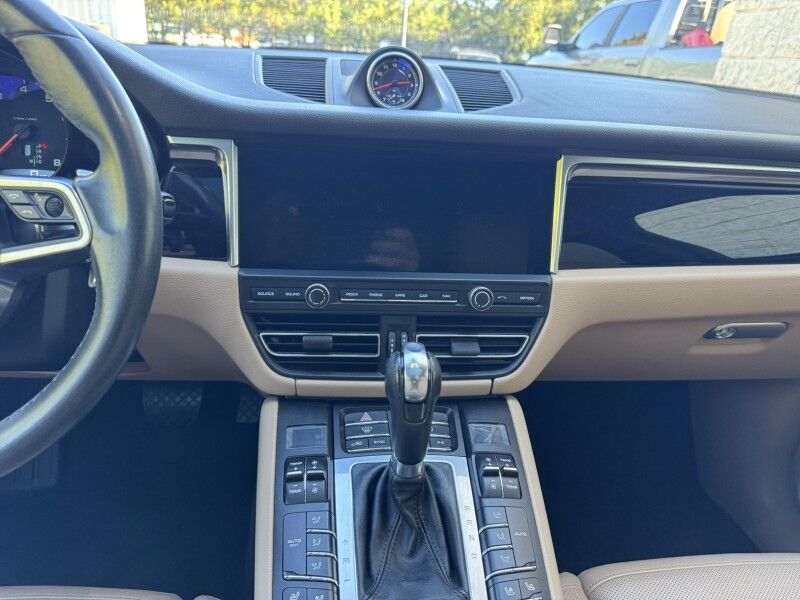2021 Porsche Macan Willow Grove PA