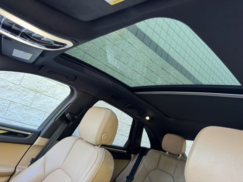 2021 Porsche Macan Willow Grove PA