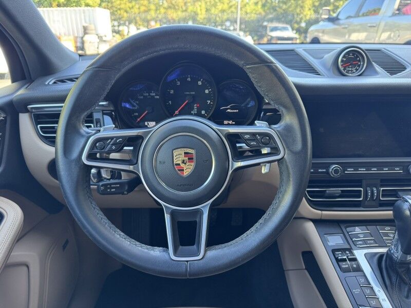 2021 Porsche Macan Willow Grove PA