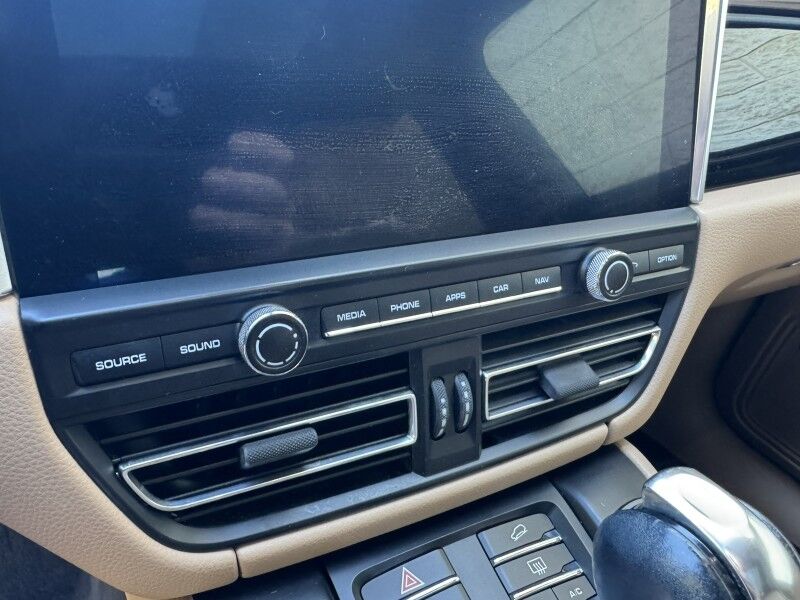 2021 Porsche Macan Willow Grove PA