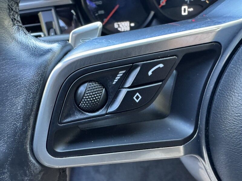 2021 Porsche Macan Willow Grove PA