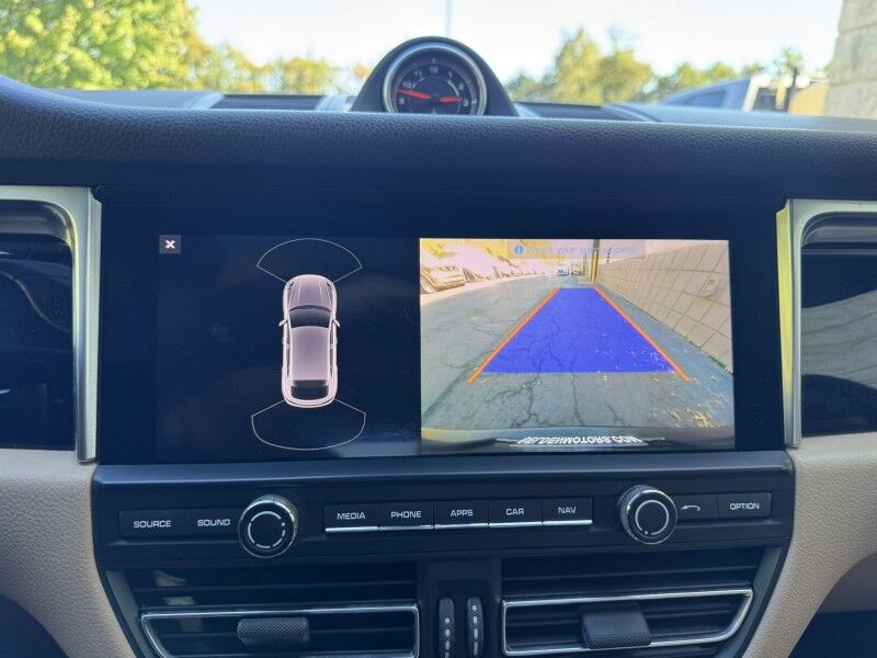 2021 Porsche Macan Willow Grove PA